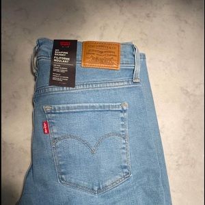Levi 311 High Waisted Jeans